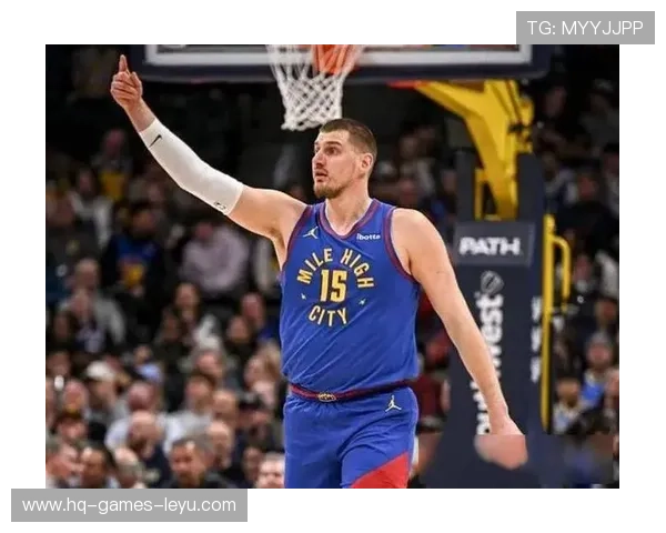 德罗赞背身单打压制约基奇，比库里三分更稳